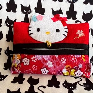 Hello Kitty Pocket Tissue Holder